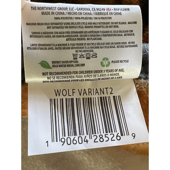 Northwest Wolf Variant 2 Plush Reversible Throw Blanket 60”x50” Animal Print - Picture 6 of 6